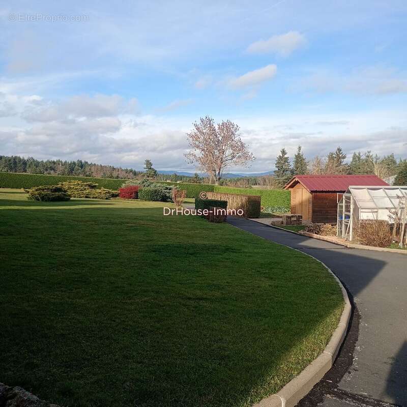 Maison à CRAPONNE-SUR-ARZON