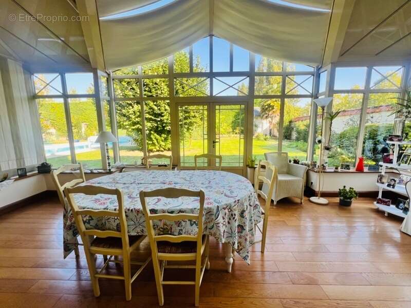 Maison à CHATELLERAULT