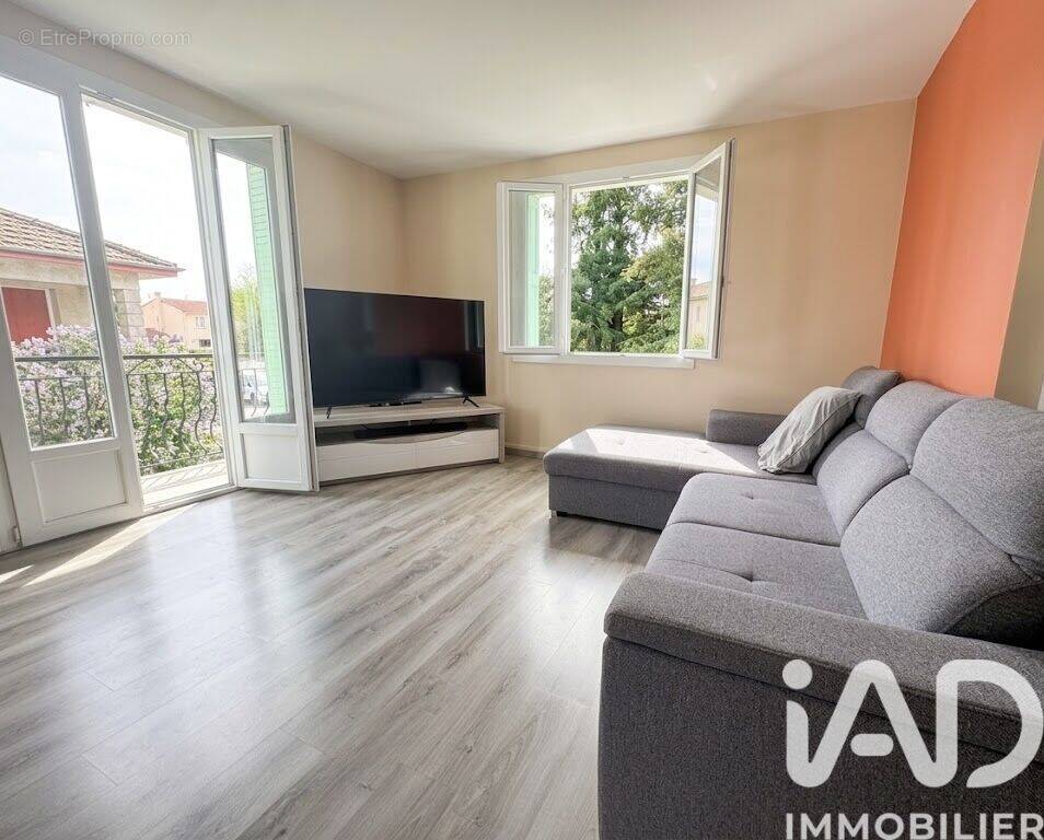 Photo 1 - Appartement à MONTROND-LES-BAINS