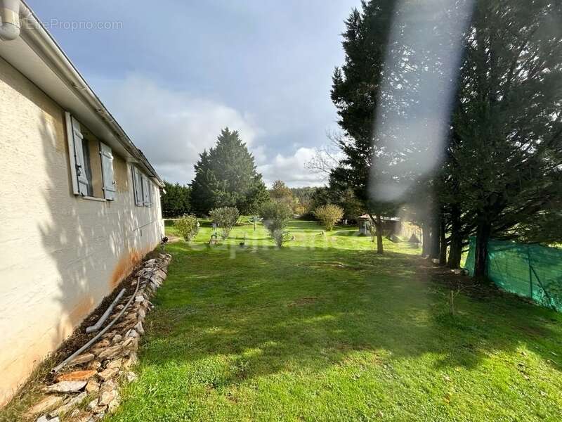 Maison à SAINT-JORY-LAS-BLOUX