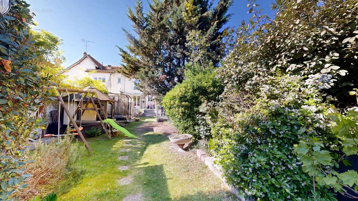 Maison à LIVRY-GARGAN