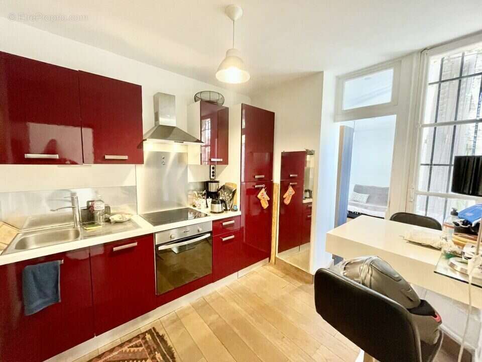 Appartement à PARIS-17E