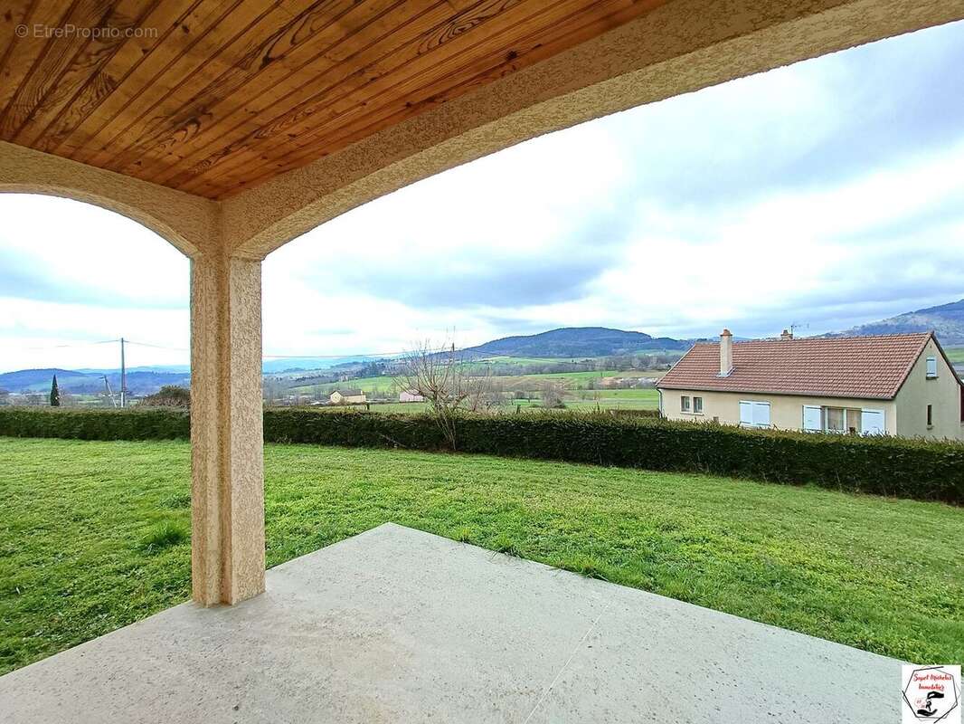 Maison à SAINT-VICTOR