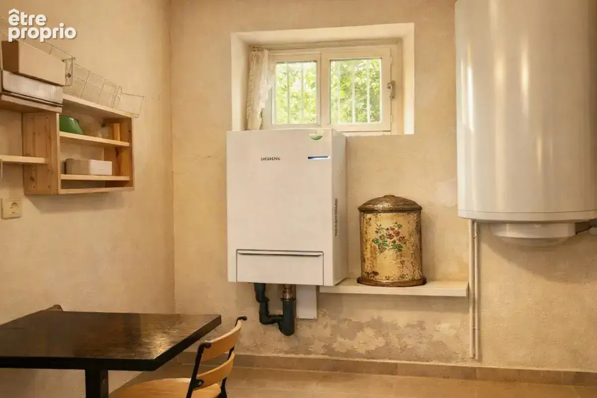 Dégagnac (46340): Maison en pierre du 19e siècle, 4 pièces, 2 chambres, garage, terrain 637?m² - photo 8