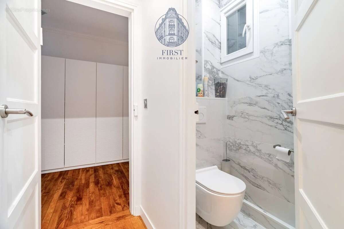 Appartement à PARIS-17E