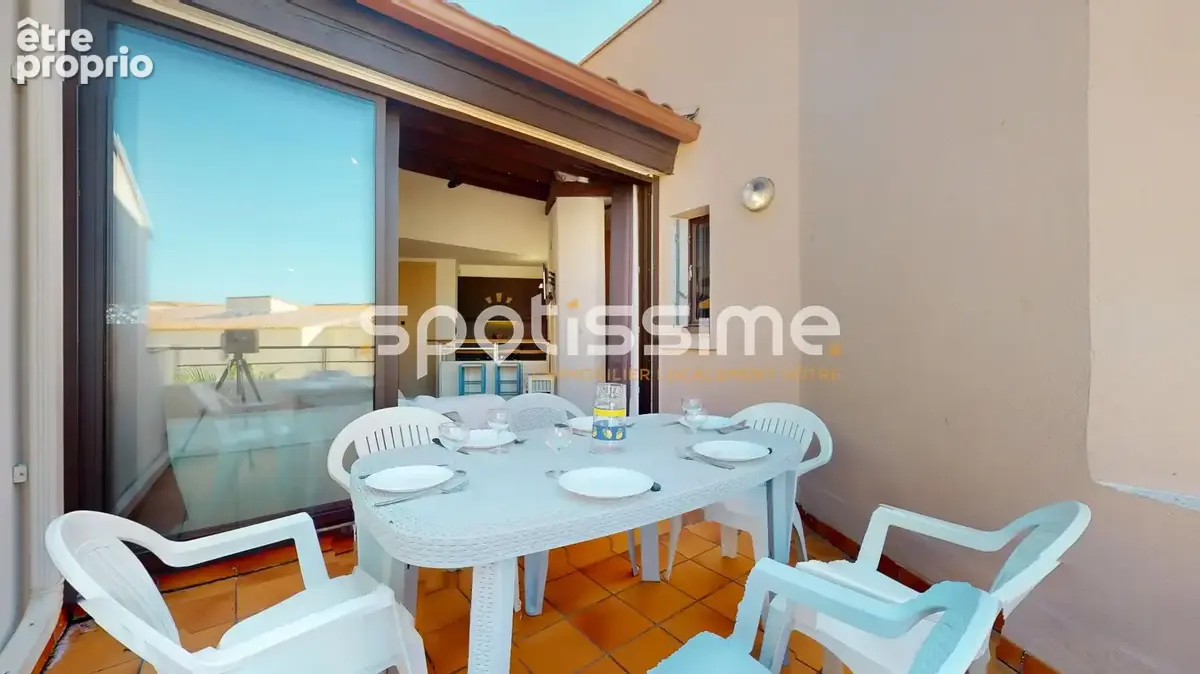 Cap d'agde  avant-port  grand studio cabine avec terrasse et solarium privé vue port - photo 11