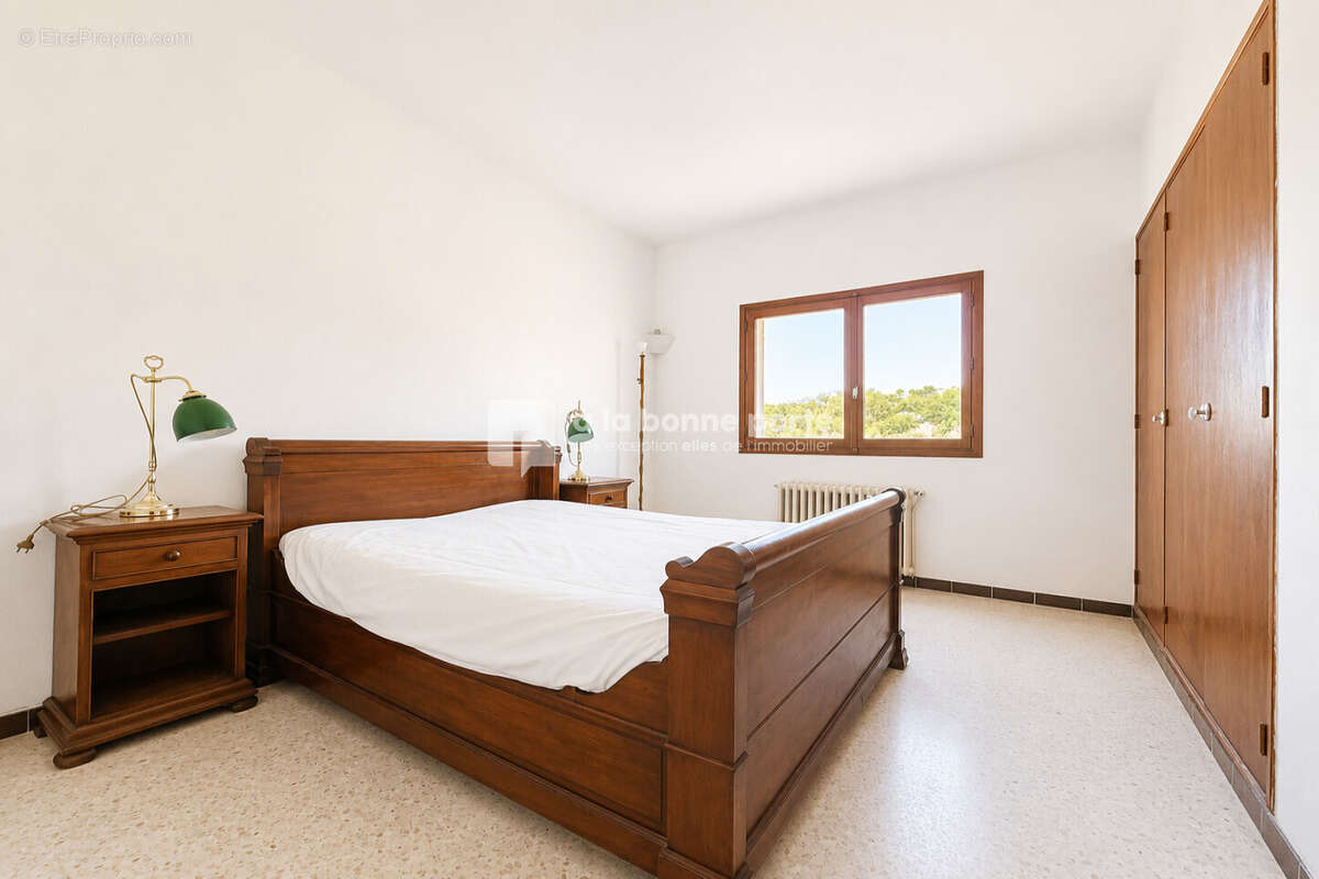 Maison 170 m² à Le Castellet  - photo 6