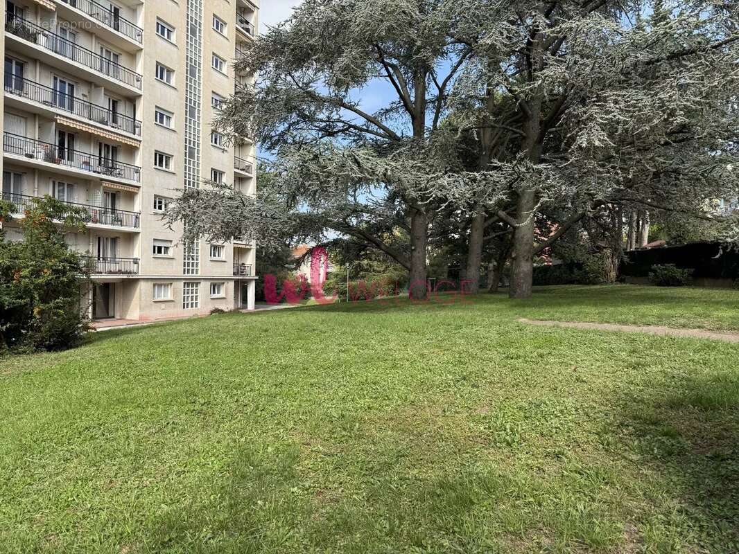 Appartement à SAINTE-FOY-LES-LYON