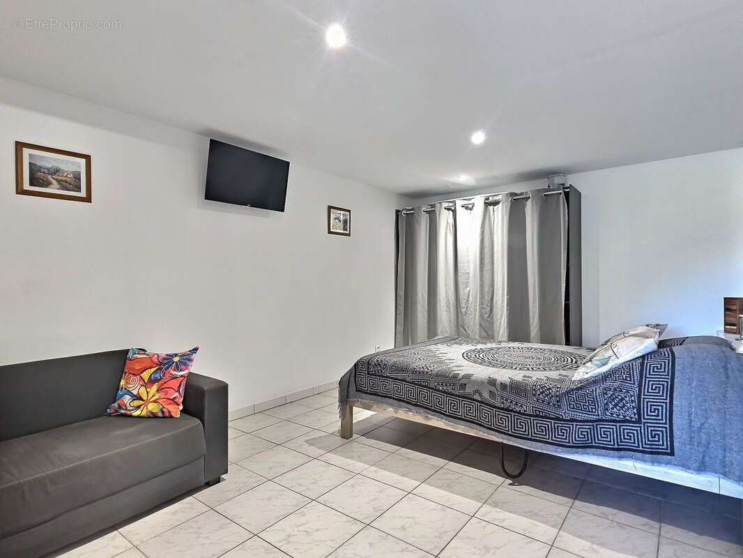 Maison à CARQUEIRANNE