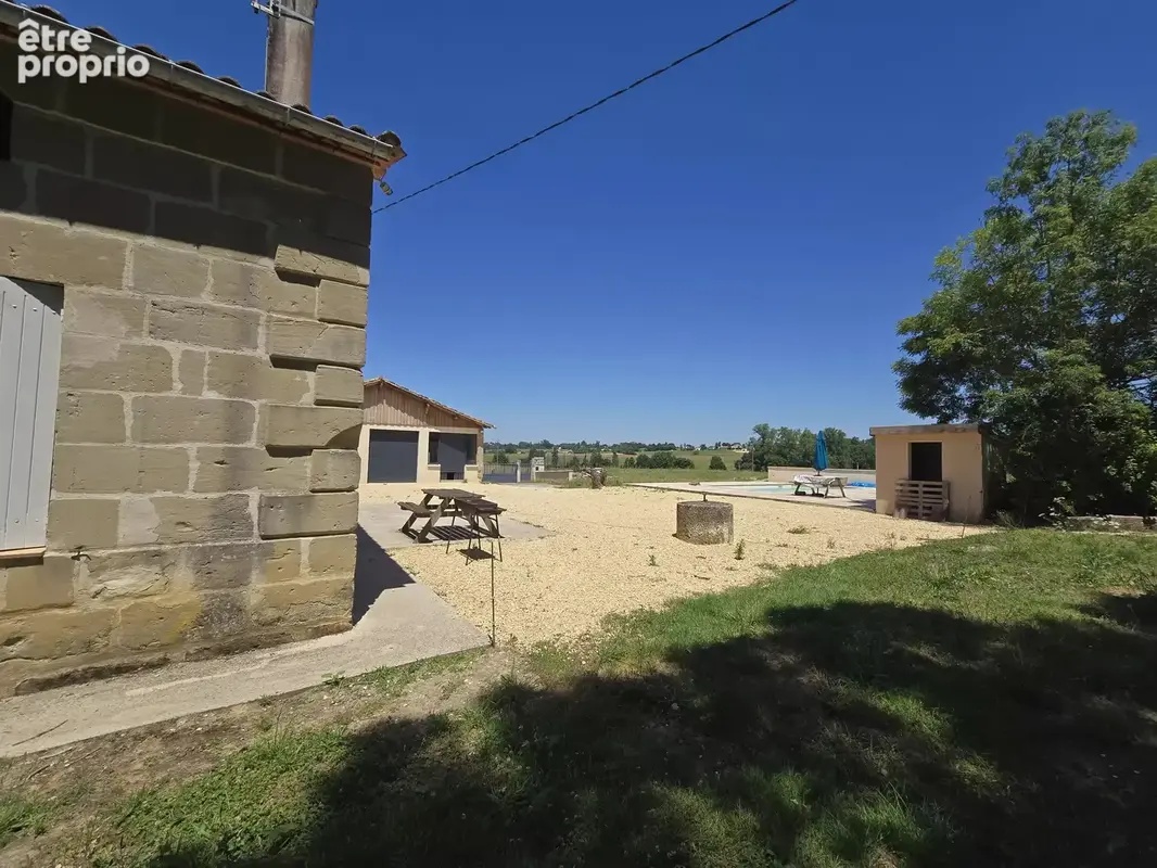 Maison de pierre de taille avec belle piscine - photo 12