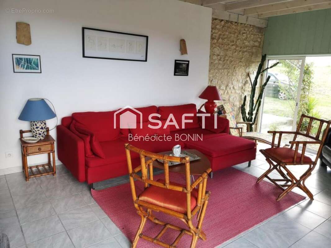 Maison 109 m² à Saint-Thomas-De-Conac  - photo 3