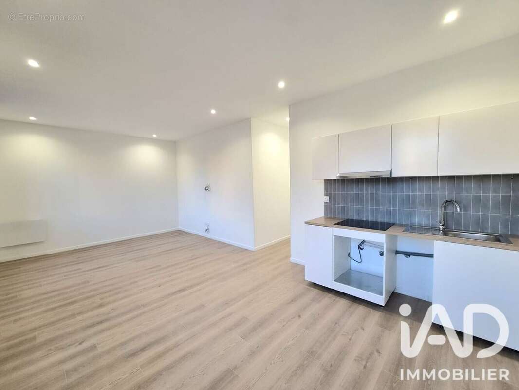 Appartement 49 m² à Antibes  - photo 2
