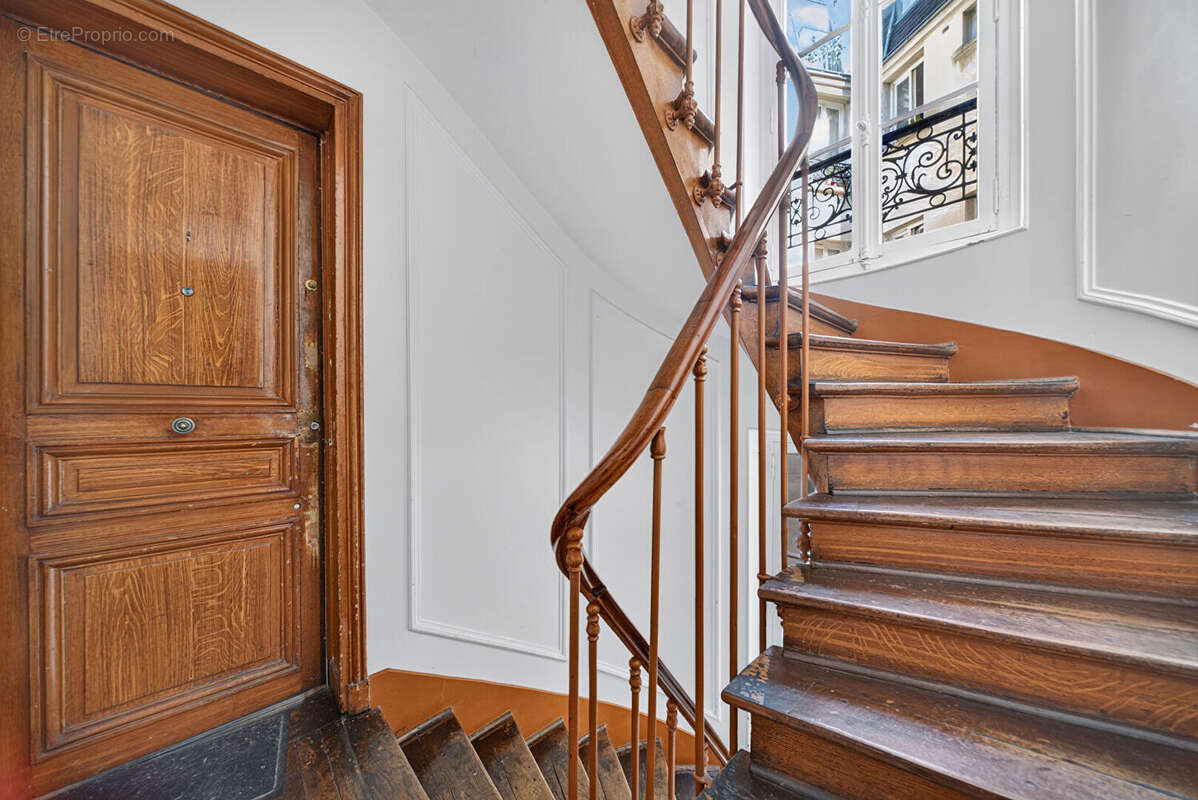 Appartement à PARIS-20E