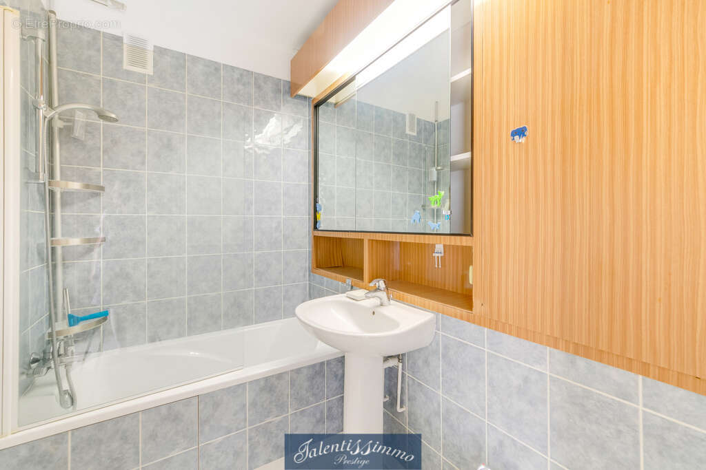 Appartement à PARIS-12E