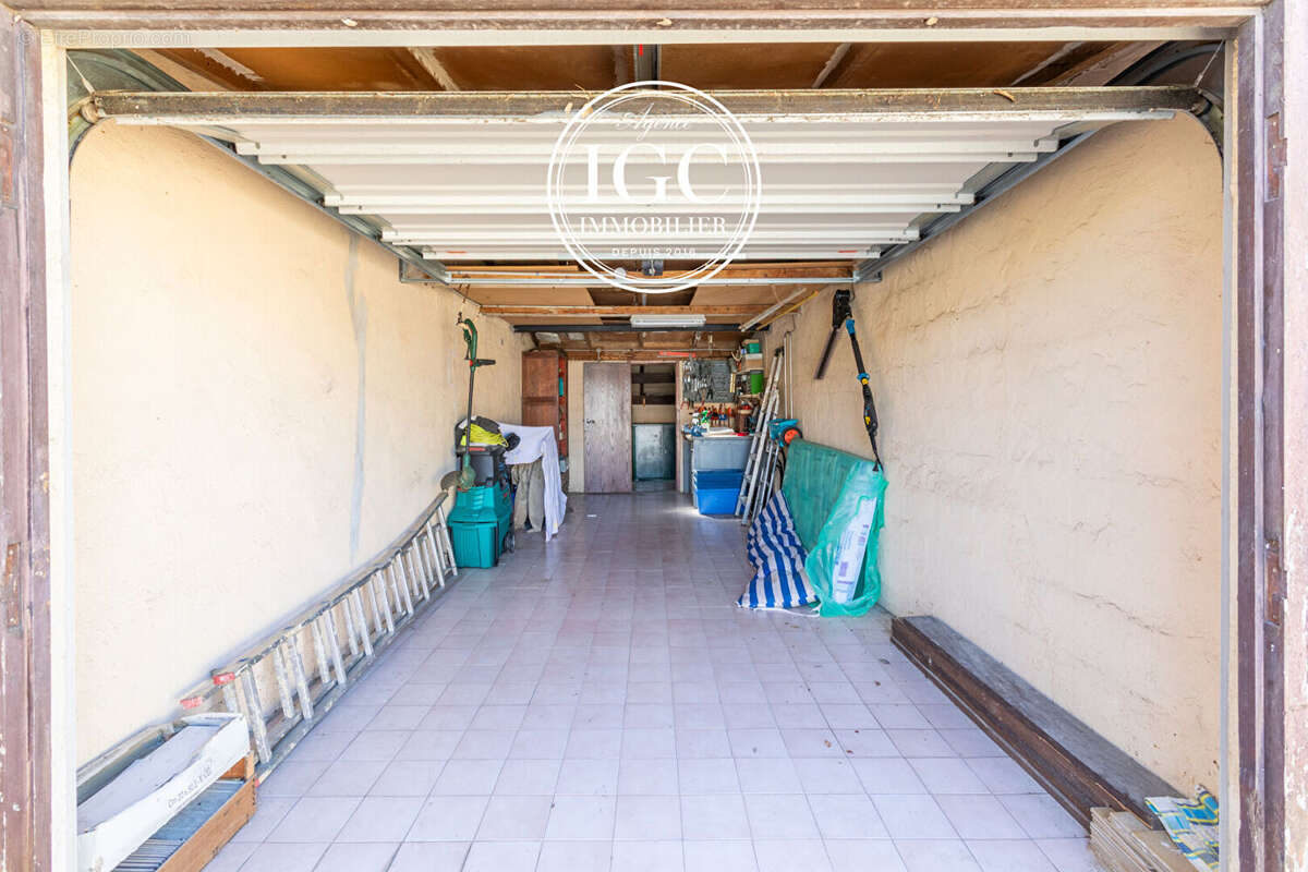 Maison à CHATEAUNEUF-LES-MARTIGUES