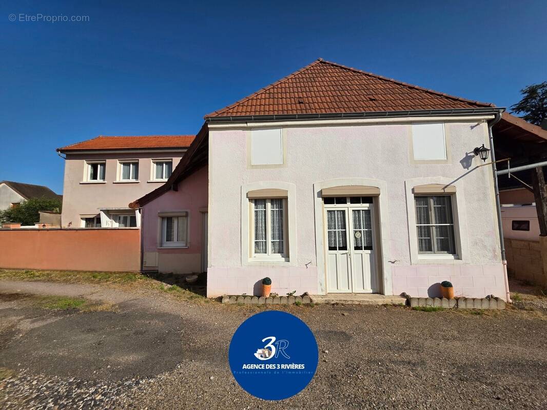 Maison à MARNAY