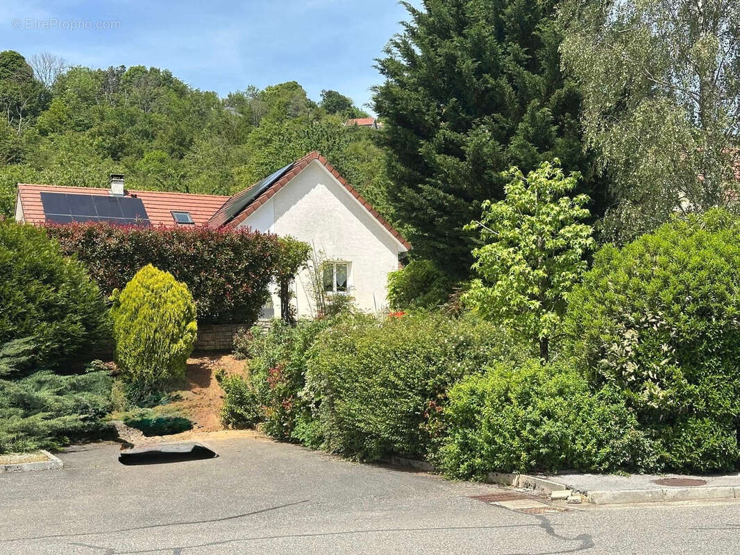 Maison à FONTAIN