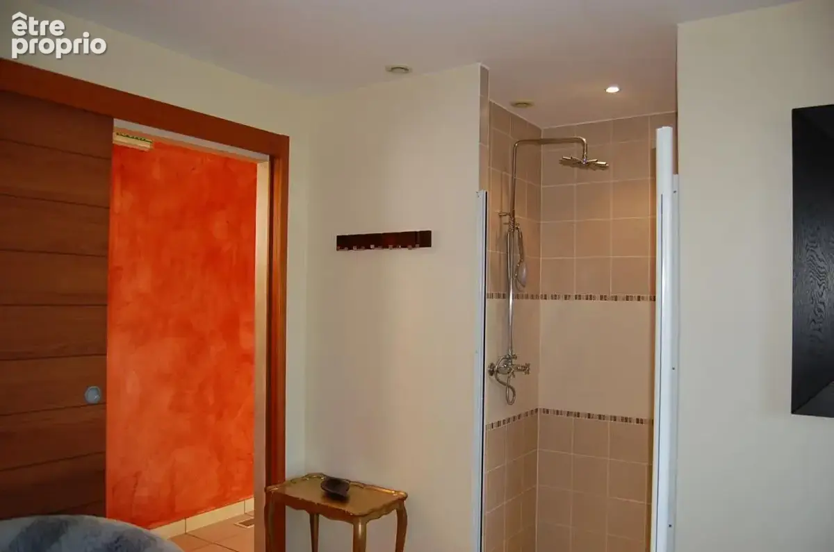 Villa Arles T 5/6  de 165 m²  avec Jardin - photo 14