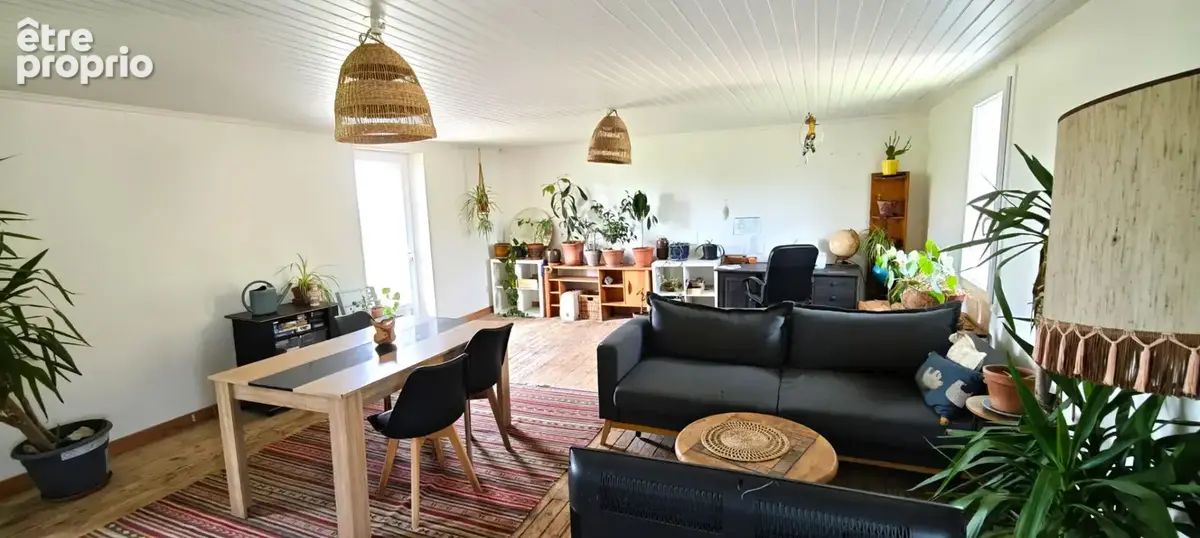 Corps de ferme sans voisin sur terrain de 1.6Ha - photo 3