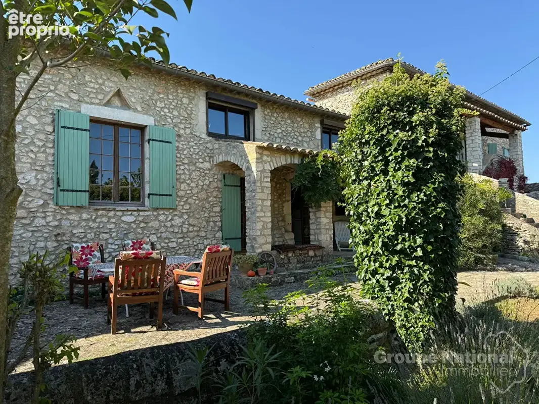 Mas de 178m2 sur 1790m2 de terrain avec piscine à Goudargues - photo 3