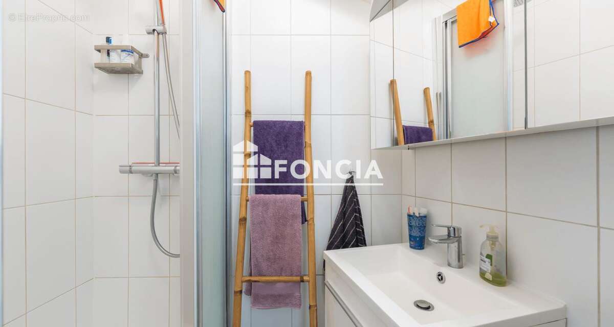 Appartement à PARIS-14E