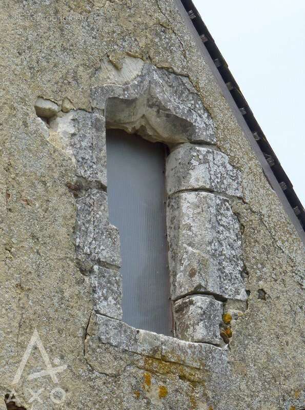 Maison à YVRE-LE-POLIN