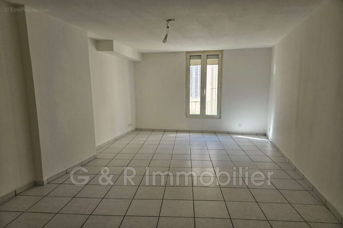 Appartement à AURIOL