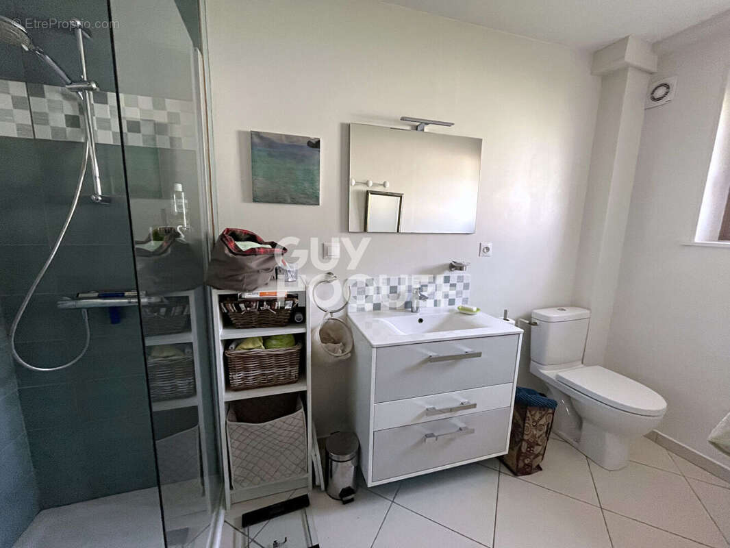 Maison à CHEMILLY-SUR-YONNE