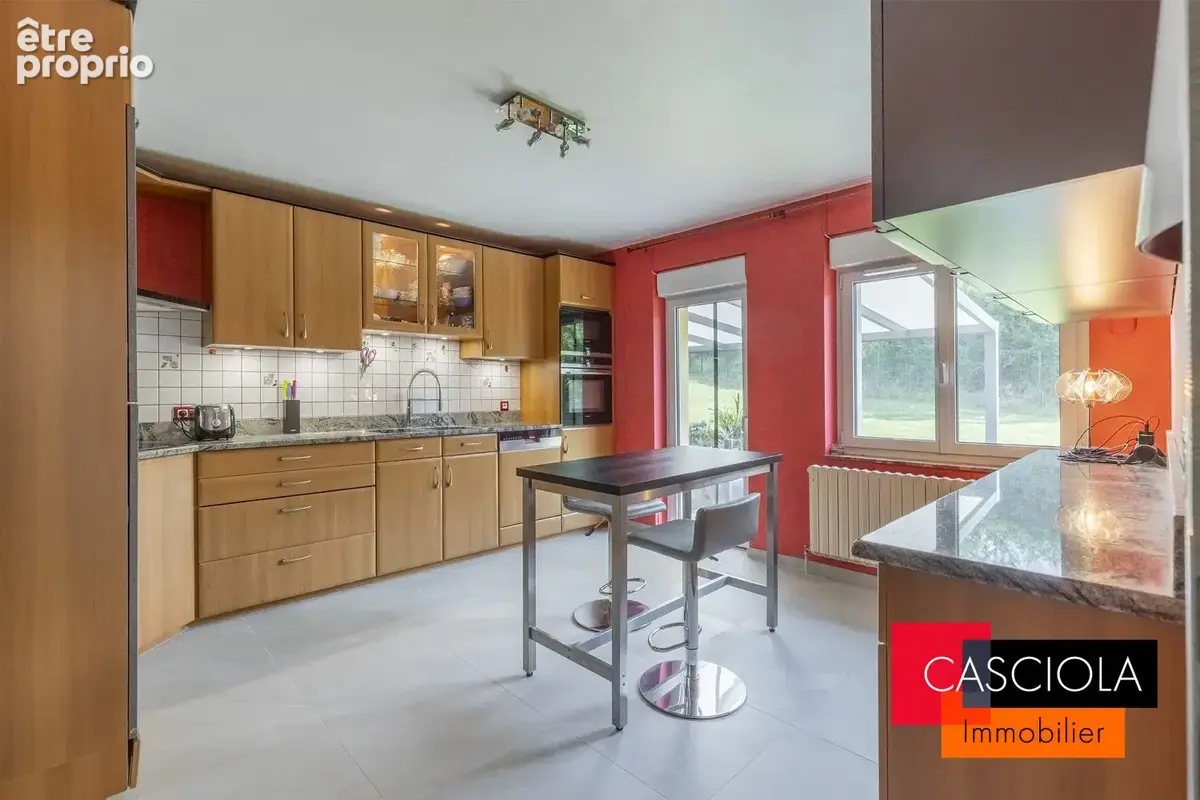 Maison 216 m² à Courcelles-Chaussy  - photo 2