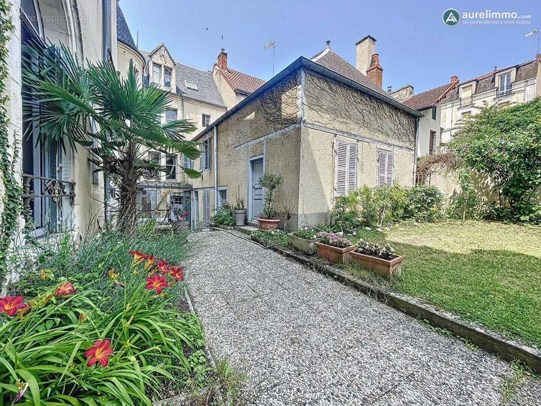 Appartement à NERIS-LES-BAINS