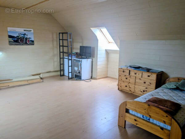 Maison à HORNOY-LE-BOURG