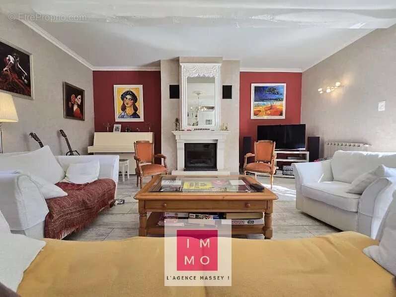 Maison à VIC-EN-BIGORRE