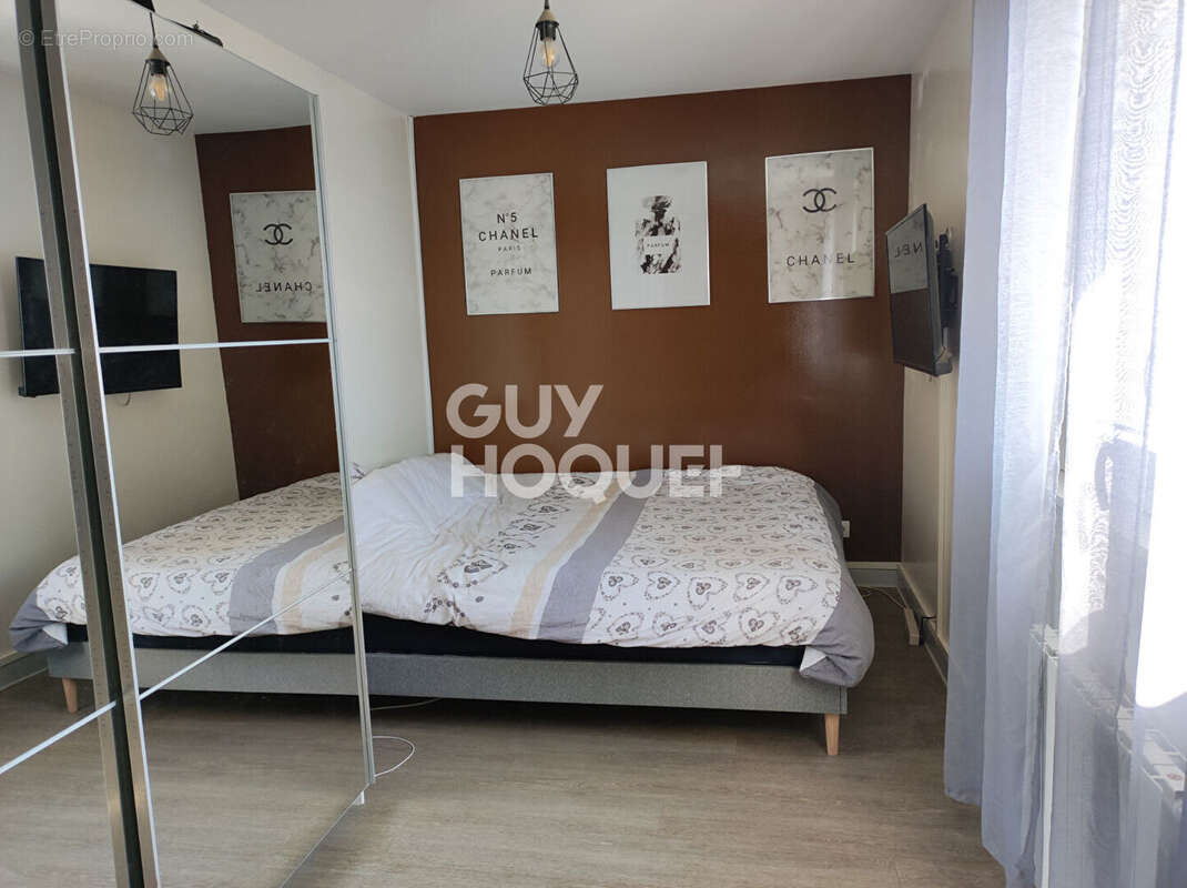 Maison à SAINTE-AGATHE-LA-BOUTERESSE