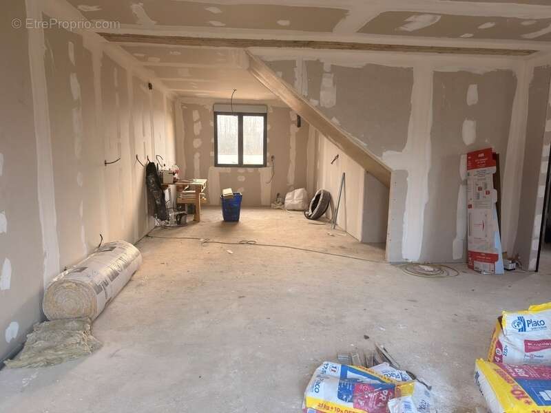 Maison à MONTATAIRE