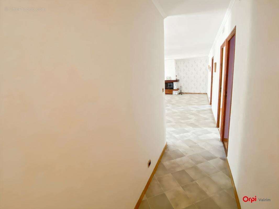 Maison à CHALETTE-SUR-LOING