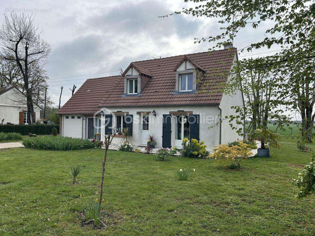 Maison spacieuse et lumineuse de 145m² avec terrasse agréable - photo 3