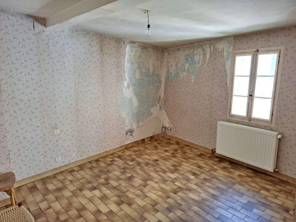 Maison à VOLONNE