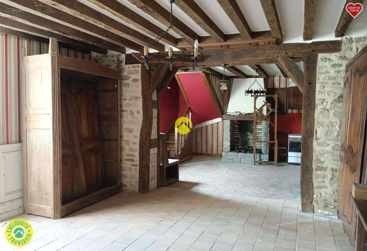 Maison à BONNAT