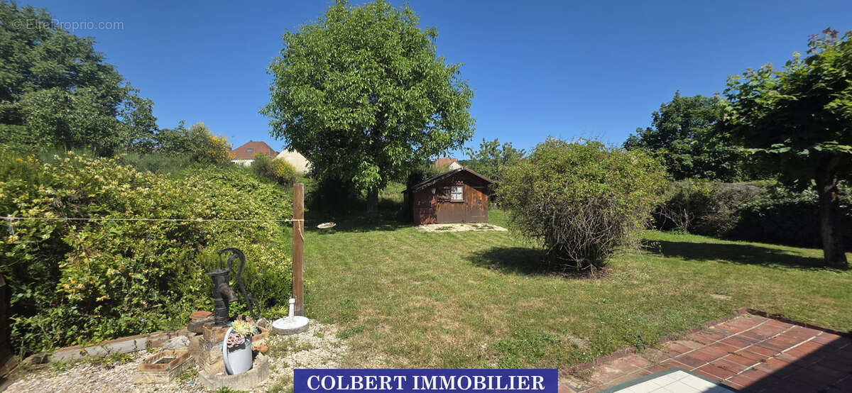 Maison à MONETEAU