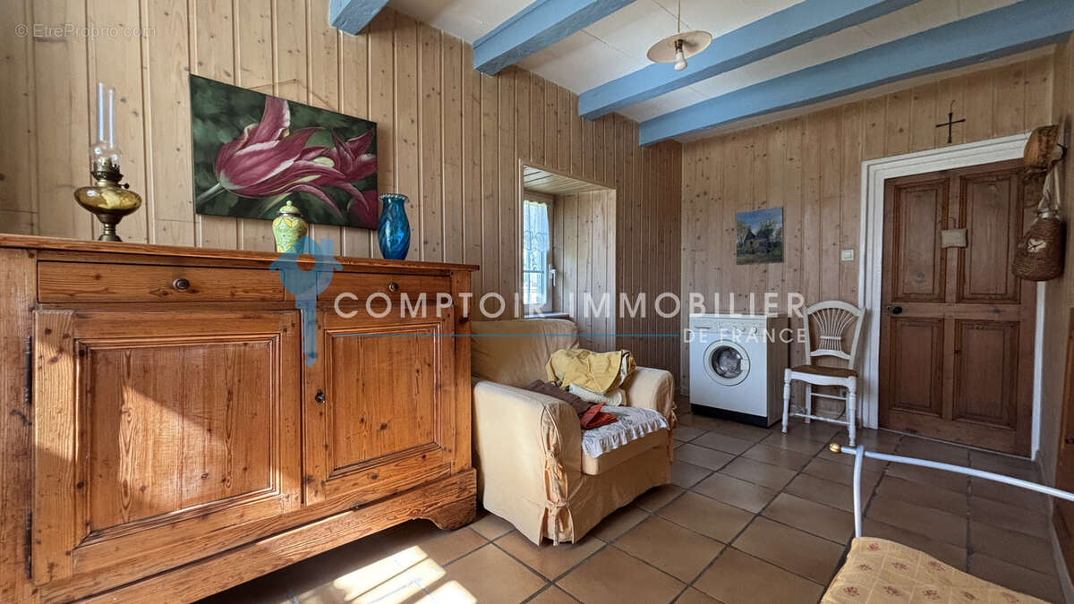 Maison à MONTFERRAT
