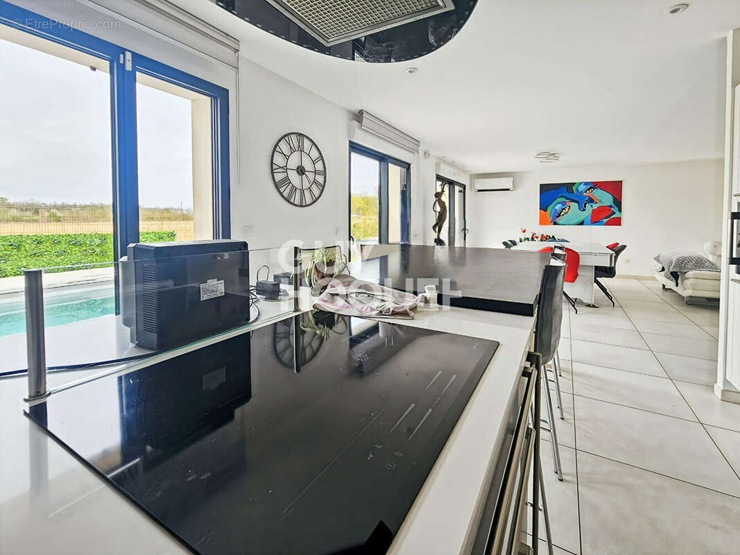 Maison à FONTENAY-TRESIGNY