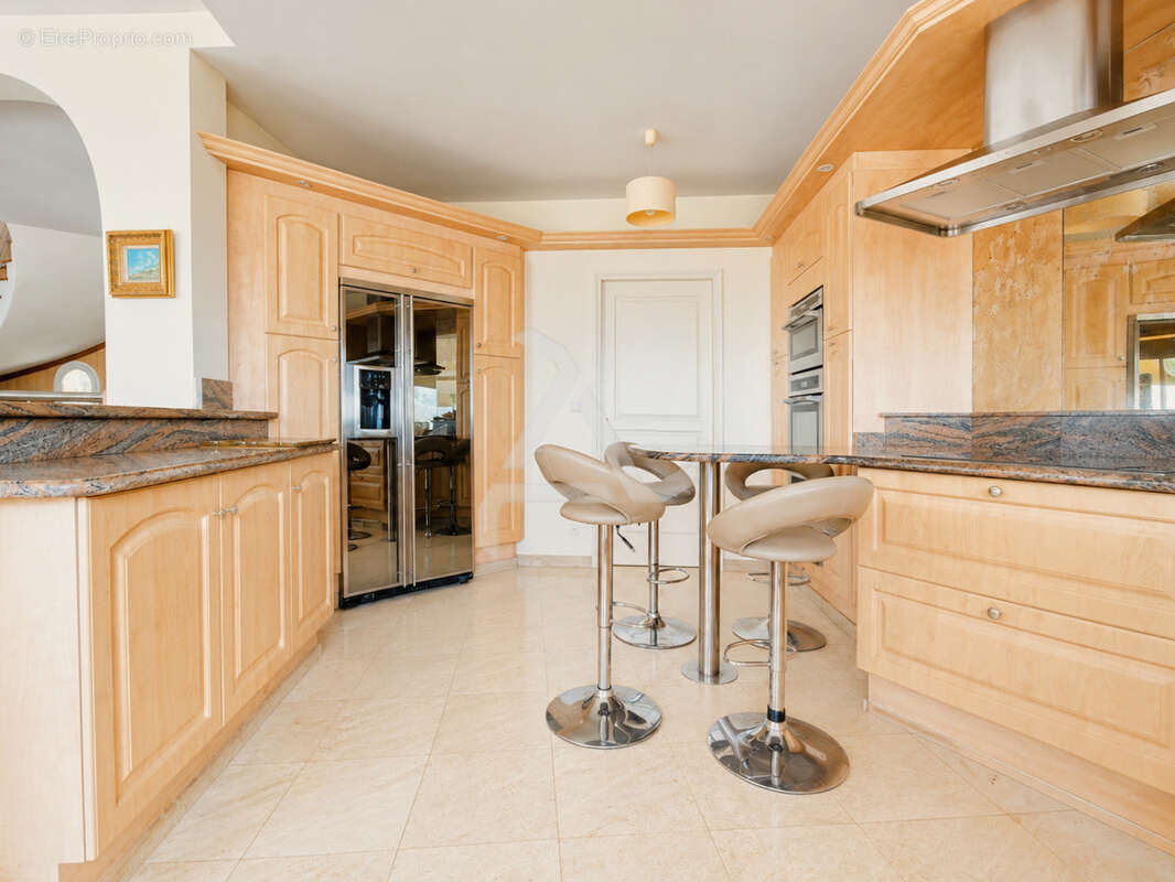 Dans le domaine très exclusif de « marina di fiori » à porto-vecchio villa d’exeption de 354m2 - photo 15