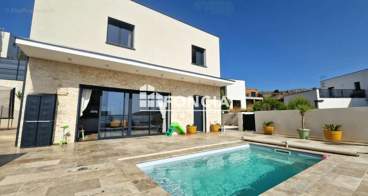 Villa contemporaine avec vue sur étang de Bages - photo 12