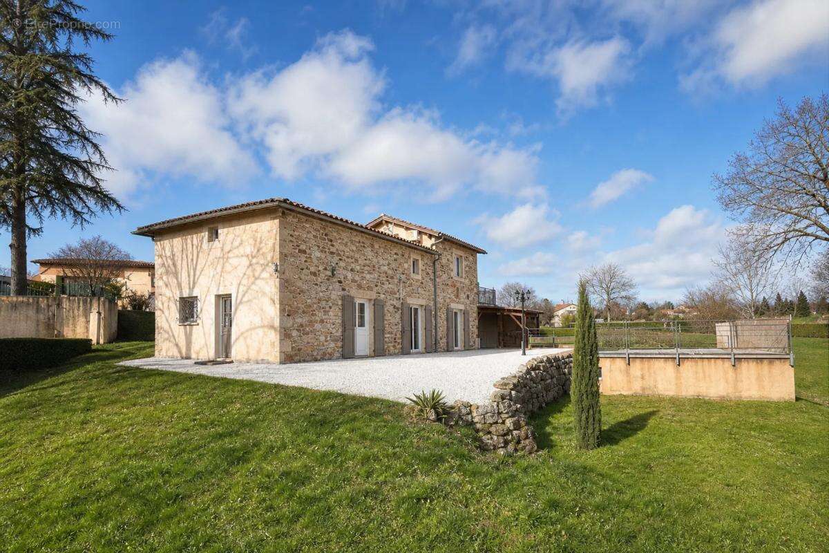 Maison à TONNAC