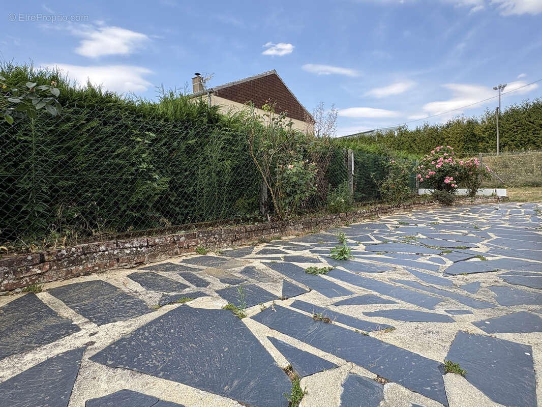 Venez découvrir sans plus tarder chez CAZIN IMMOBILIER cette maison de plain-pied à vendre. Situé dans une com - photo 18
