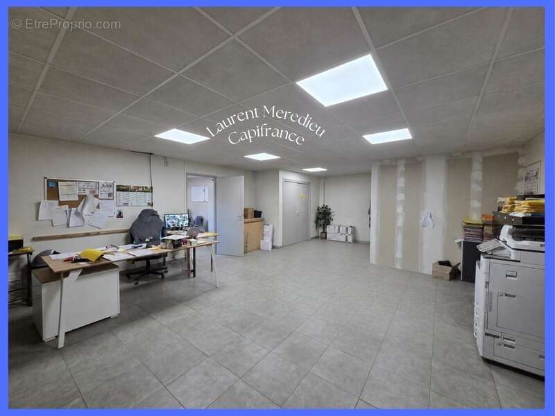 Local d'activités de 570 m² – Entrepôts, bureaux et possibilité de division en 2 lots indépendants - photo 3