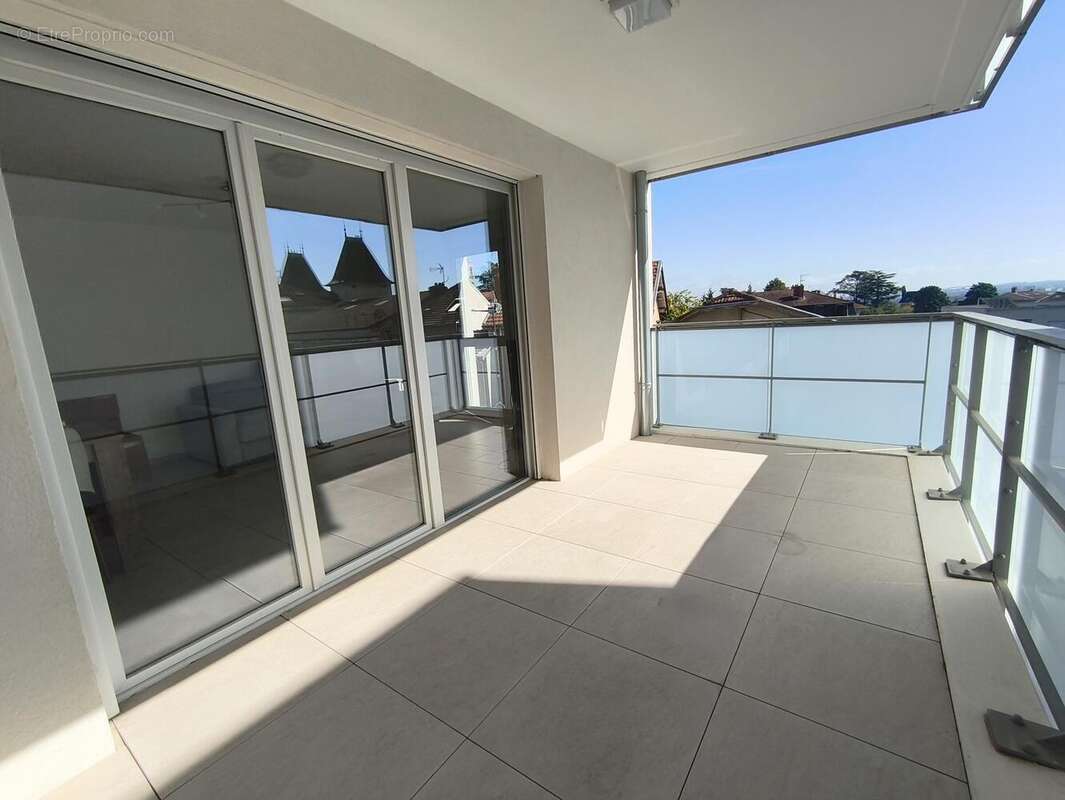 Photo 5 - Appartement à CALUIRE-ET-CUIRE