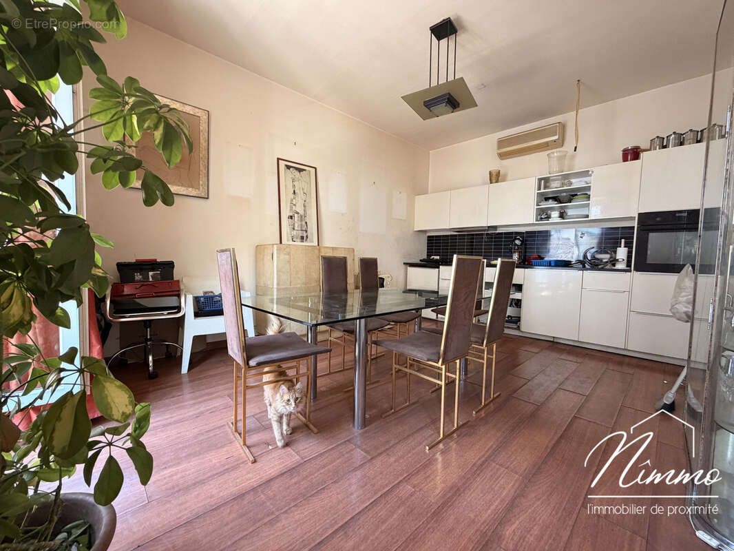 Nimes maison carre appartement t3/4 82 m2 balcon cave - photo 6
