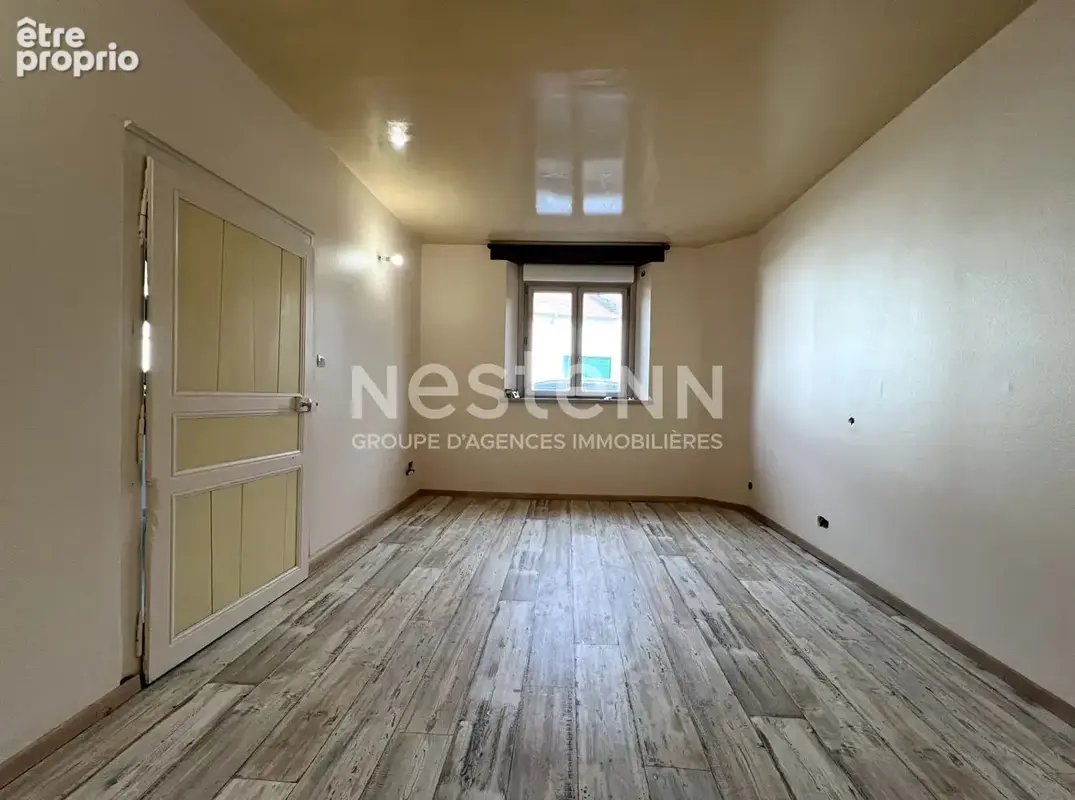 VAUBÉCOURT : Maison de 194m², 7 pièces , 6 chambres, garage et terrain - photo 4