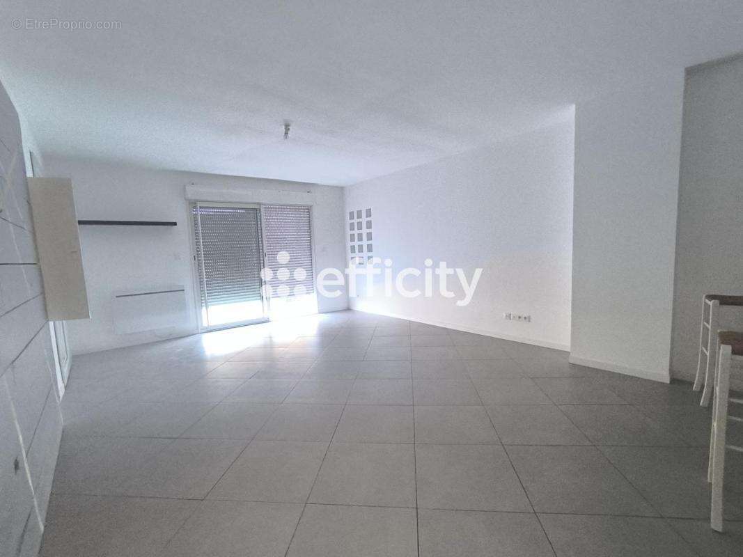 Appartement 210 m² à Ampus  - photo 5